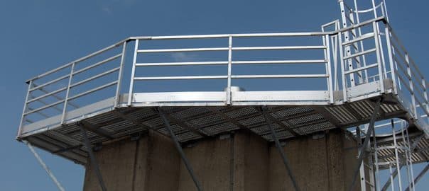 passerelle échelle à crinoline