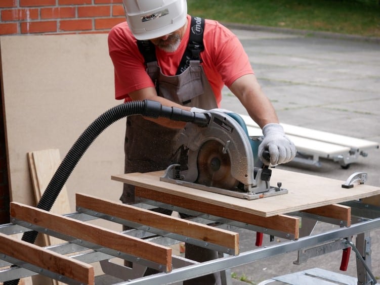 Table de sciage ergonomique - Matériel de chantier