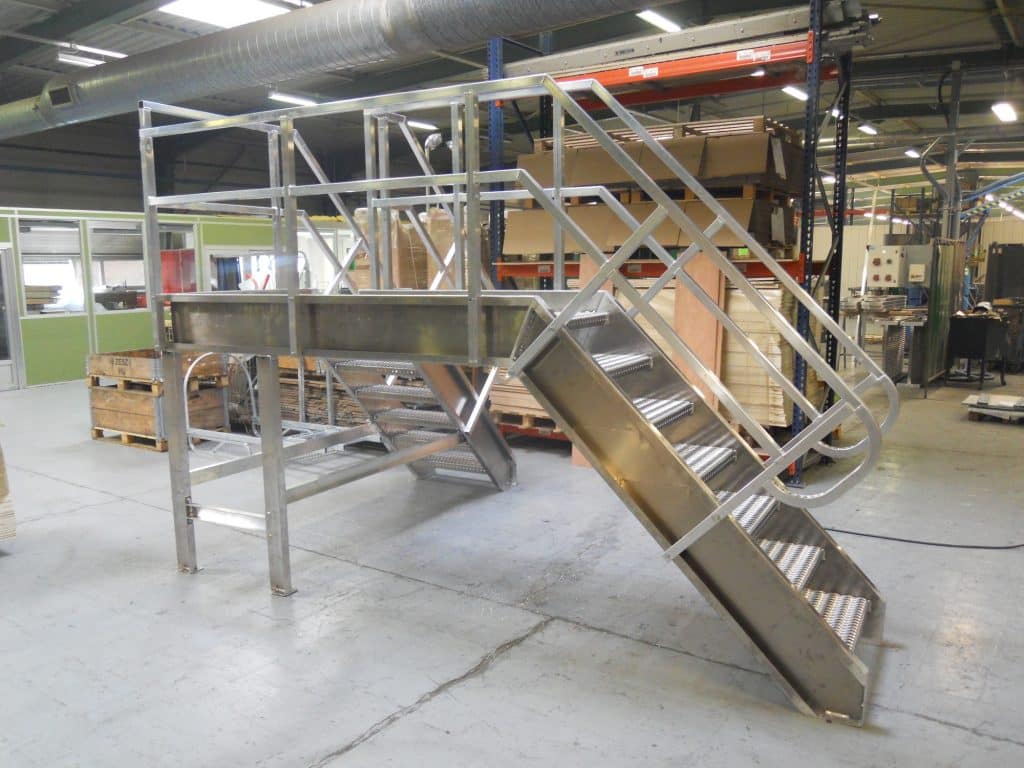 Escalier quart tournant aluminium