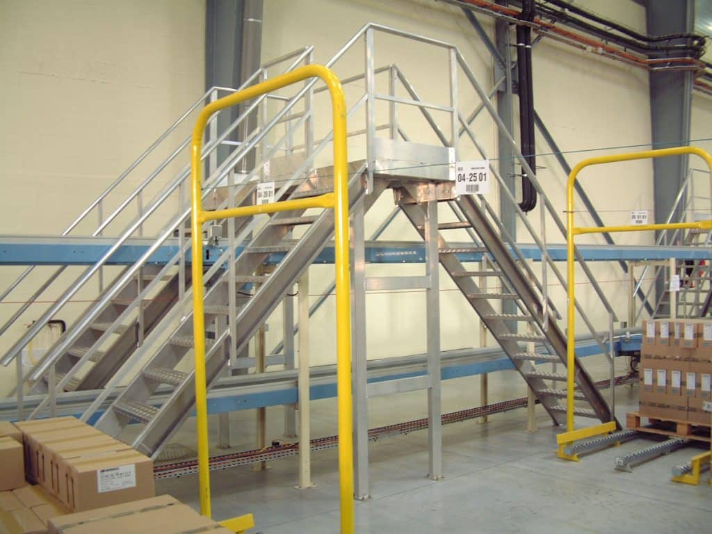 Escalier de convoyeur