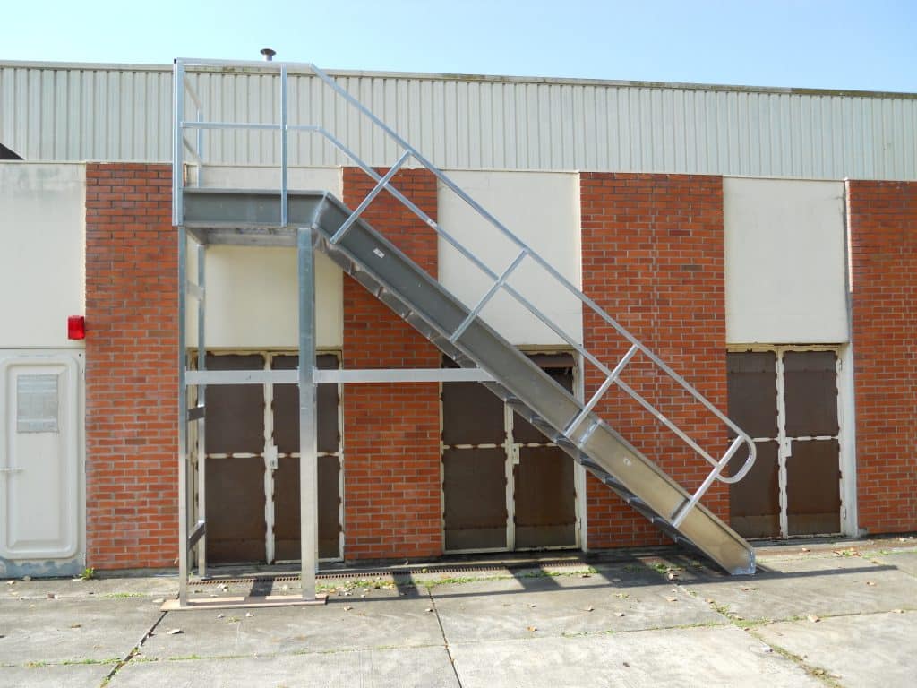 Escalier technique quart tournant