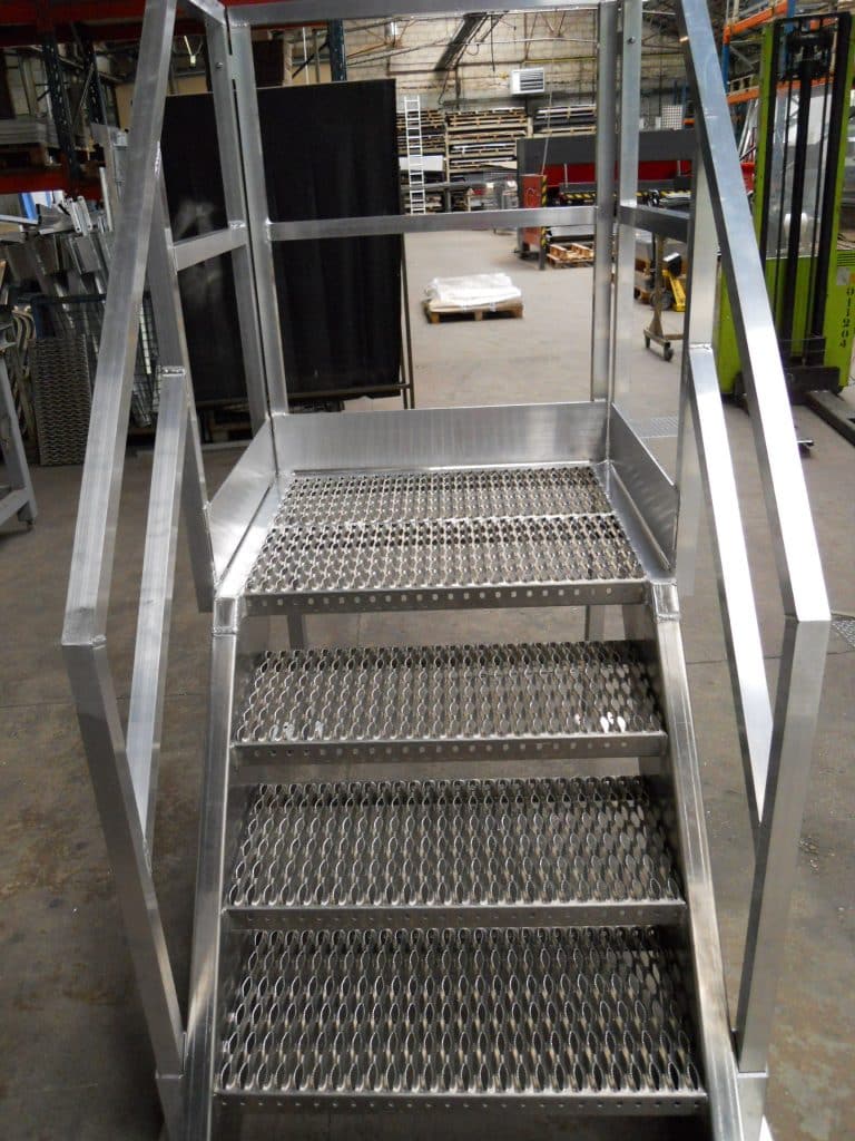 Escalier antidérapant avec palier