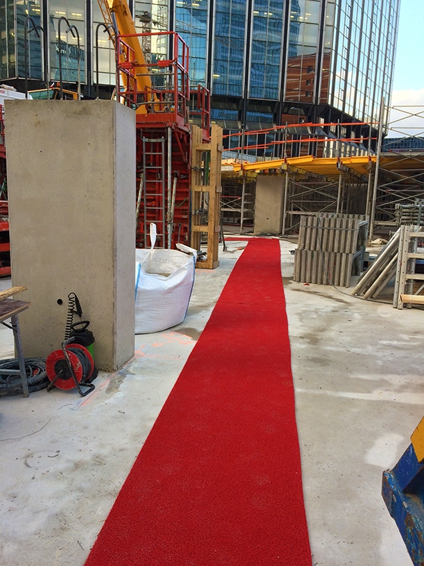 ANOXA : Tapis de chantier antidérapant en PVC pour sécurisation de  circulation des piétons – Batiproduits